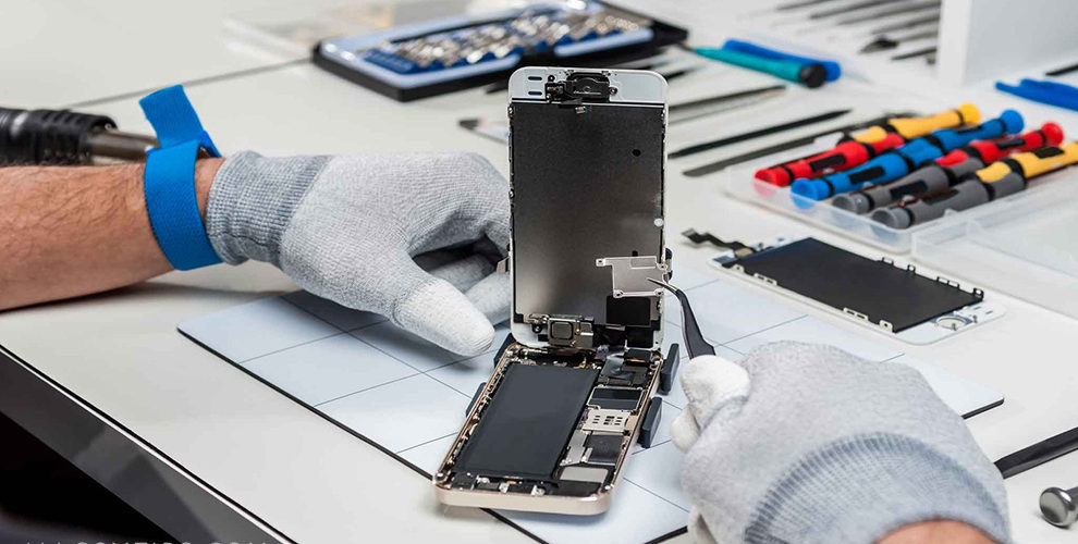 SimpliFixIT also provides the best iPhone repair service
